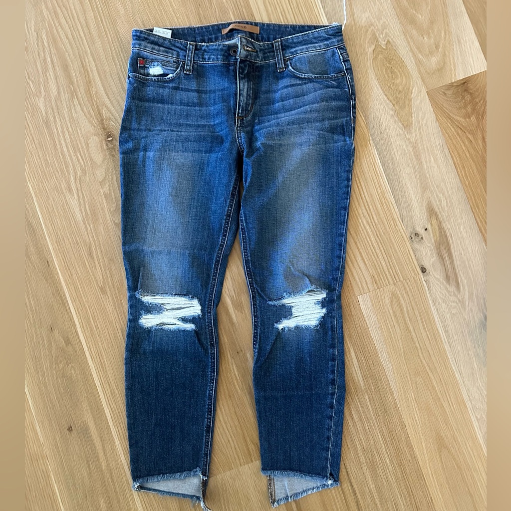 Darker Denim. Distress Me Uneven Him Mid Rise Skinny Fit.